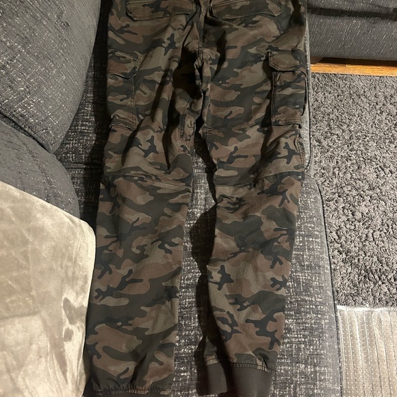 Divided - Picture 4 of 6